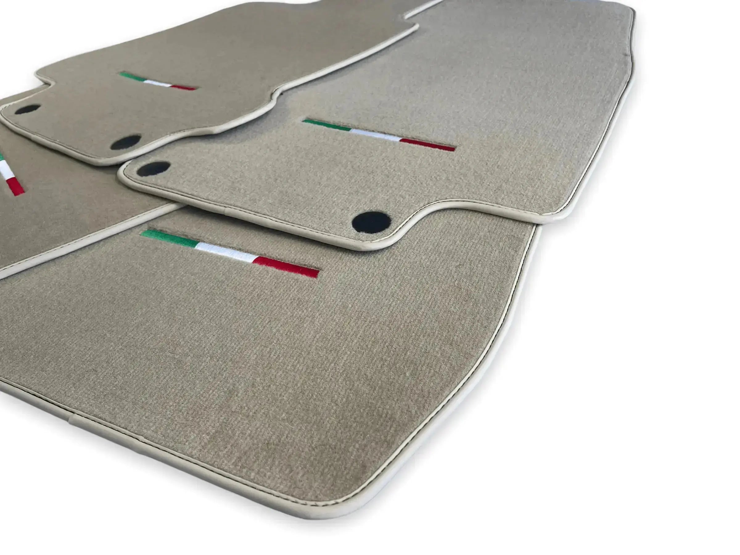 Floor Mats For Maserati GranTurismo Beige IT Edition - AutoWin